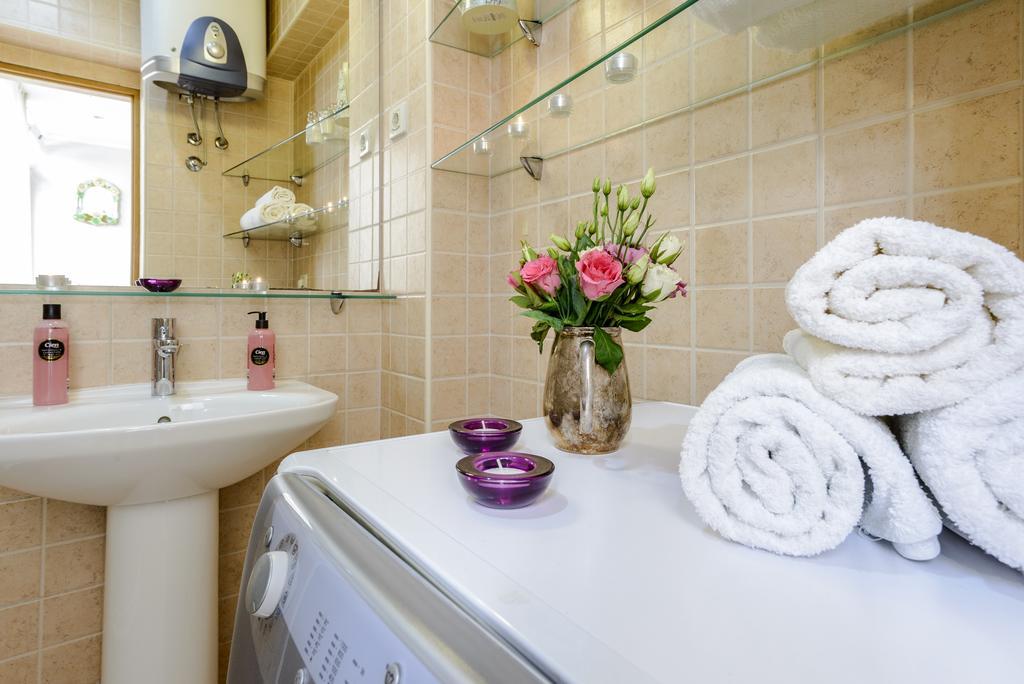 Superior Stunning Apartment Gravosa With A Free Parking Dubrovnik Eksteriør billede