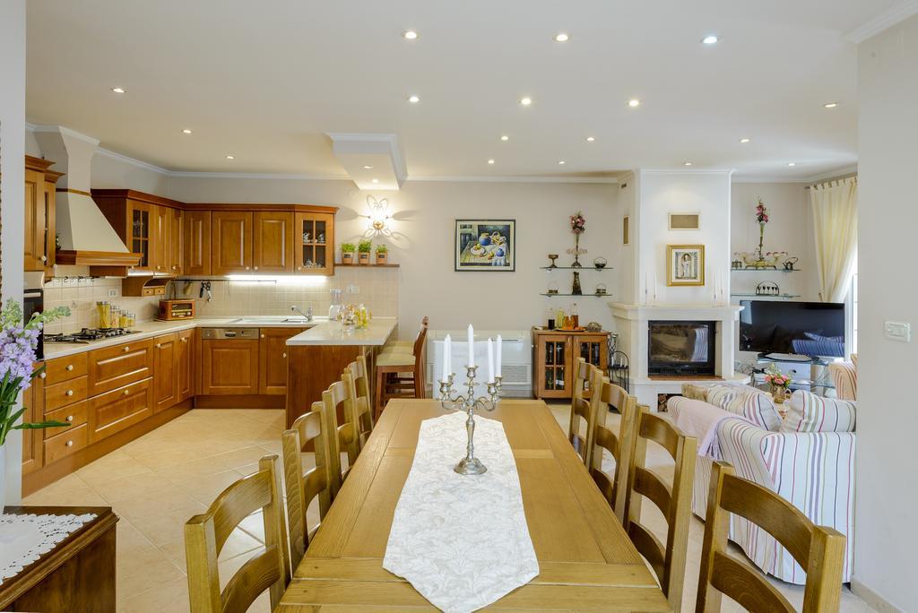 Superior Stunning Apartment Gravosa With A Free Parking Dubrovnik Eksteriør billede