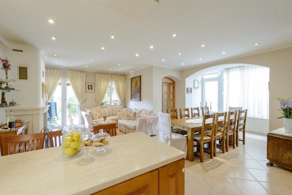 Superior Stunning Apartment Gravosa With A Free Parking Dubrovnik Eksteriør billede