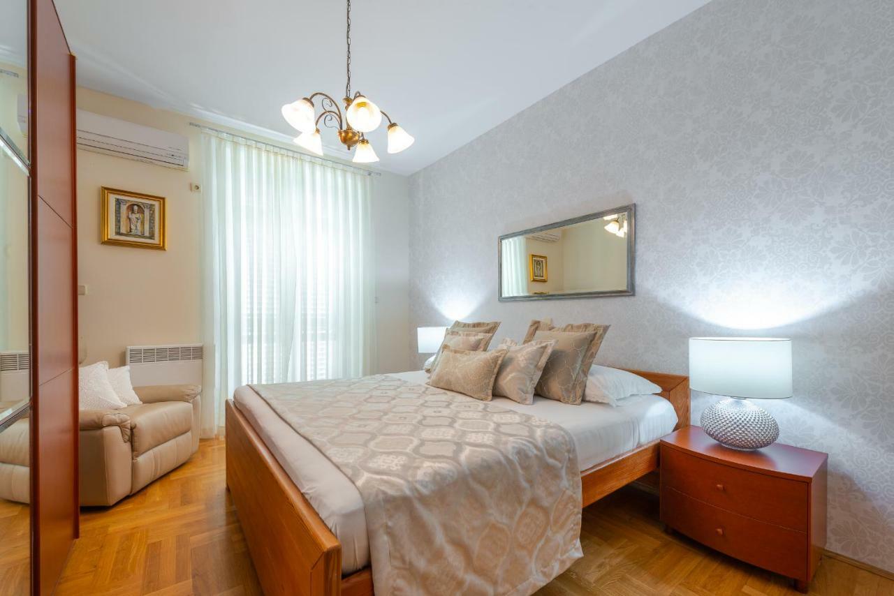 Superior Stunning Apartment Gravosa With A Free Parking Dubrovnik Eksteriør billede