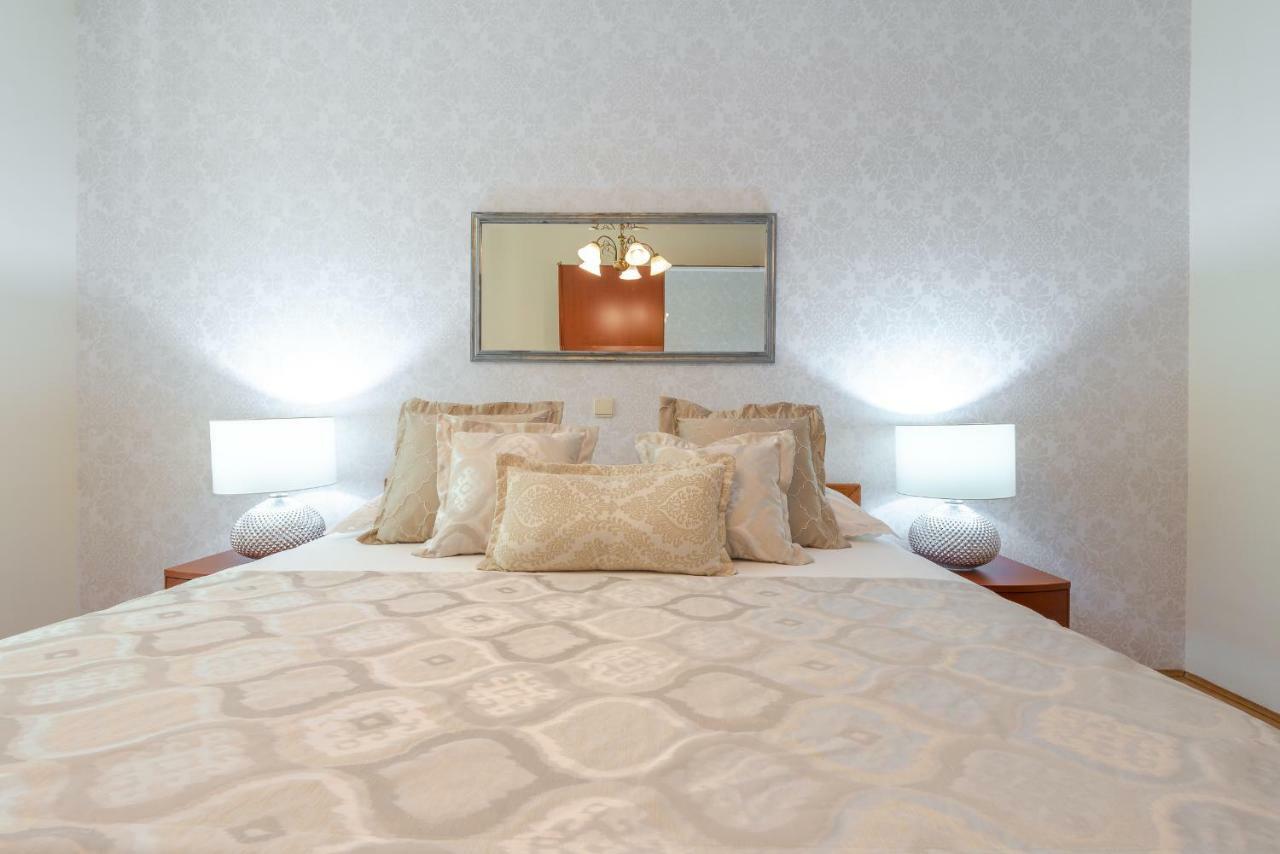 Superior Stunning Apartment Gravosa With A Free Parking Dubrovnik Eksteriør billede