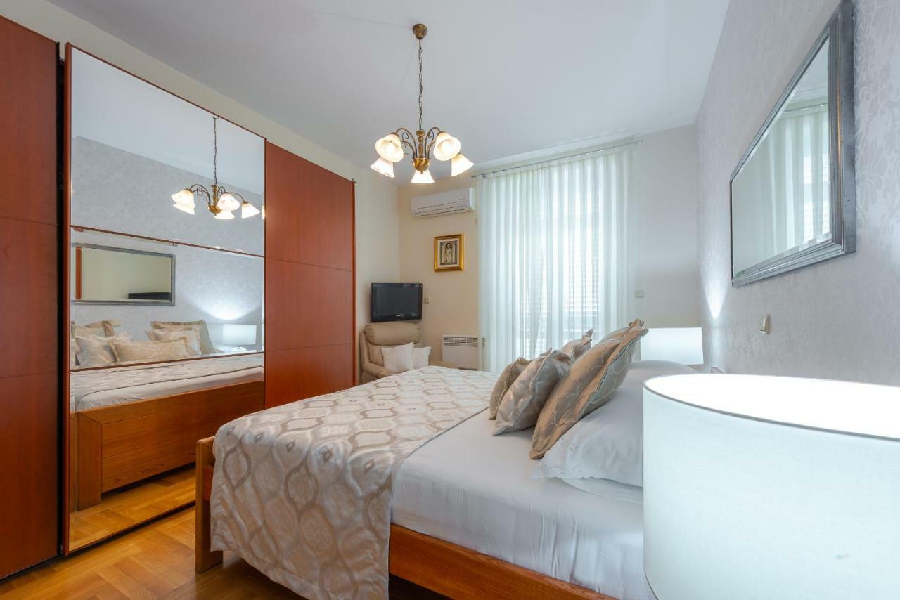 Superior Stunning Apartment Gravosa With A Free Parking Dubrovnik Eksteriør billede