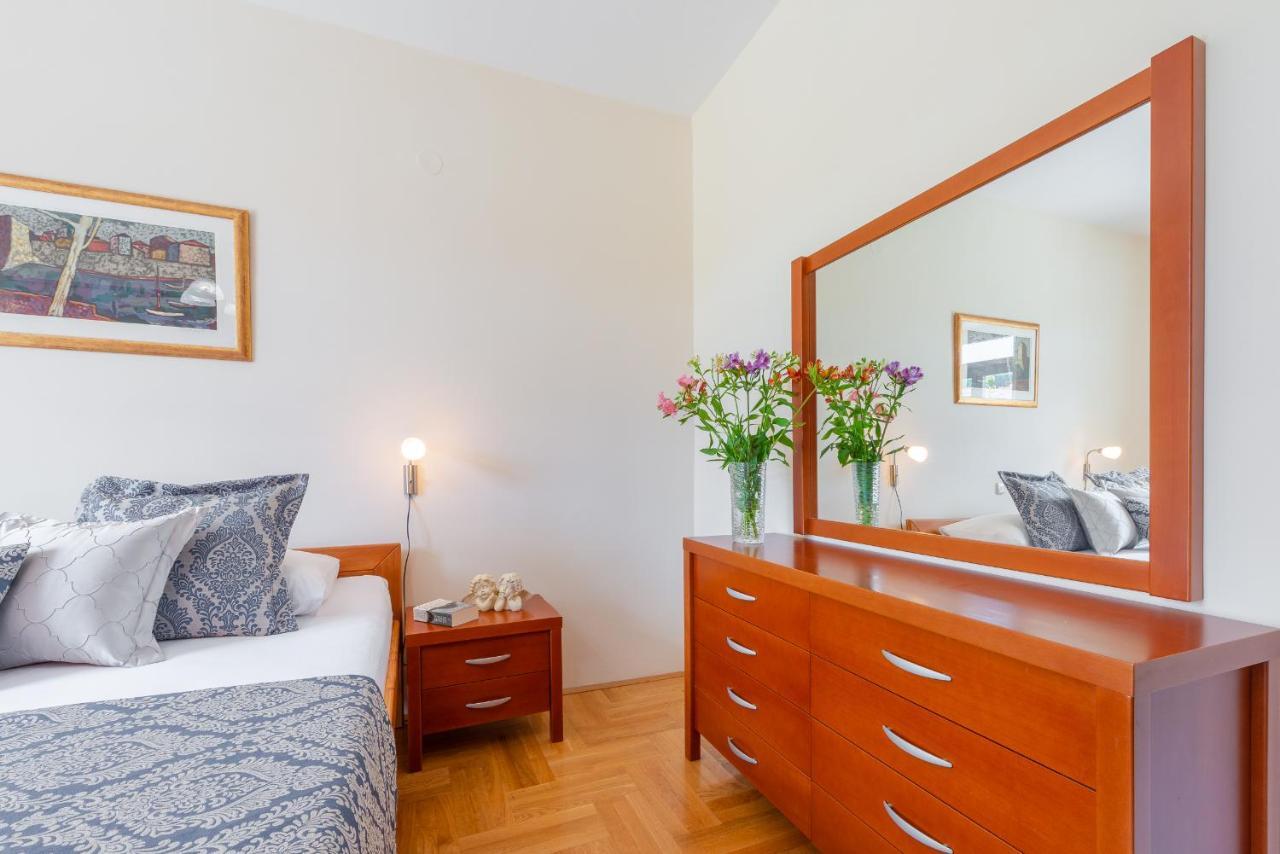 Superior Stunning Apartment Gravosa With A Free Parking Dubrovnik Eksteriør billede