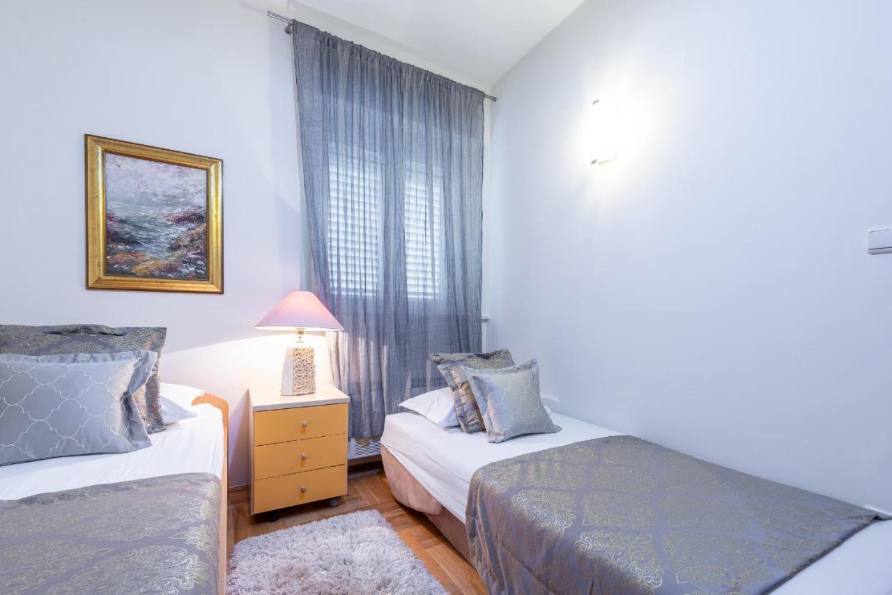 Superior Stunning Apartment Gravosa With A Free Parking Dubrovnik Eksteriør billede